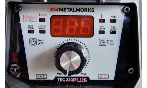 SOLDADORA INVERTER TEC 220 PLUS